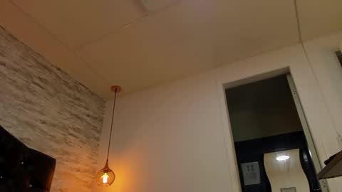          online show from February 12, 3:43 am