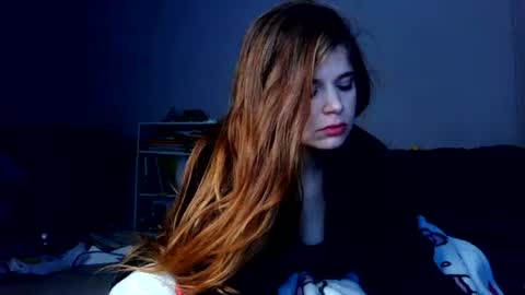 francescafey online show from February 28, 9:02 am