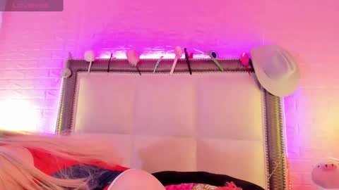 franchescarizzo online show from February 20, 4:28 am