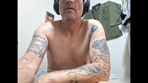 Blue eyed tatted Daddy online show from January 6, 11:25 am