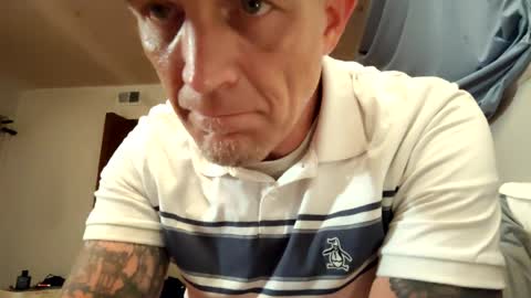 Famous Blue Eyes online show from June 24, 3:57 am