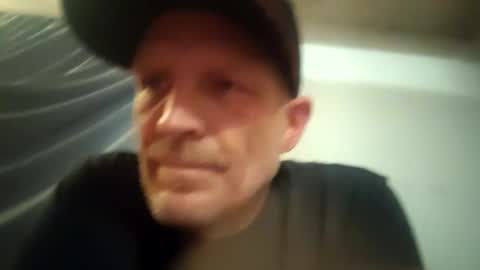 Famous Blue Eyes online show from May 4, 3:13 am