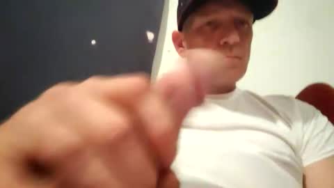 Famous Blue Eyes online show from April 26, 4:32 am