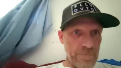 Famous Blue Eyes online show from May 18, 10:38 pm