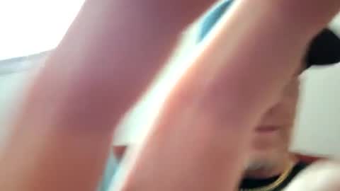 Famous Blue Eyes online show from June 30, 2:16 pm