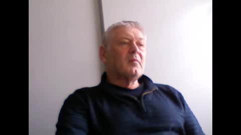 frannkboy61 online show from May 14, 9:07 am