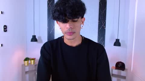 Franvill trato online show from October 2, 7:34 pm