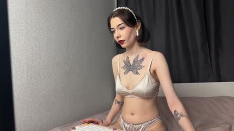 mistress Bastet and  mintcola online show from January 12, 9:22 pm