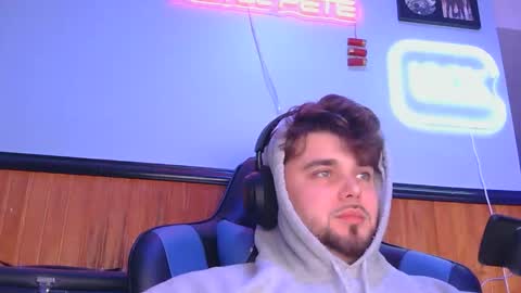 freaky_greek online show from January 15, 9:34 pm