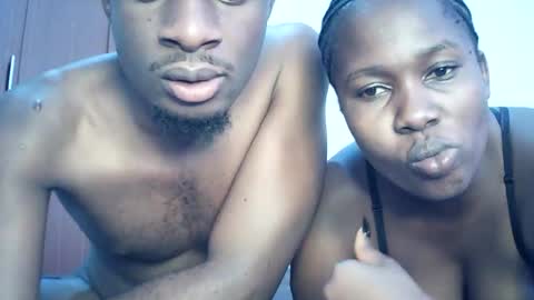 freakyg292511 online show from April 4, 12:01 pm