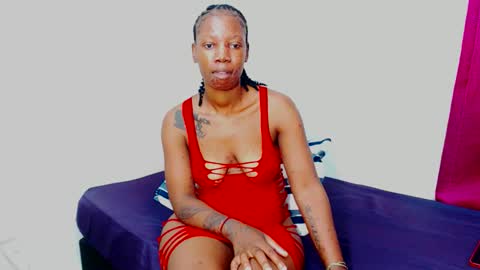 FreakyScarlet00 online show from November 3, 9:05 pm