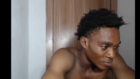 freakyslut30 online show from February 28, 8:39 pm