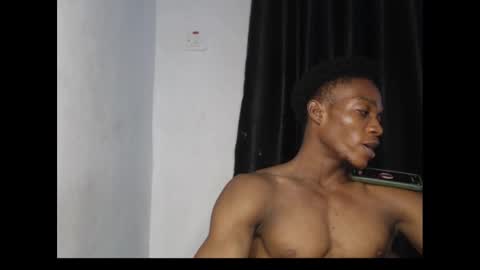 freakyslut30 online show from January 29, 11:46 pm