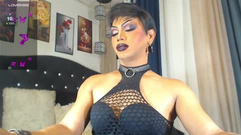 FREAKY ZIZI online show from March 30, 8:20 pm