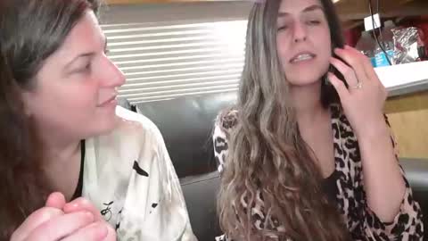 freckles4444 online show from November 27, 6:10 am