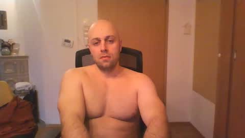 Snapshot of freddow chatting on January 3, 1:46 pm freddow online show from January 3, 1:46 pm