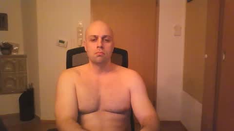Snapshot of freddow chatting on January 8, 10:27 pm freddow online show from January 8, 10:27 pm