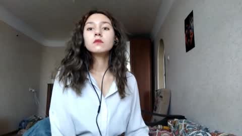 Mia online show from October 8, 8:20 am