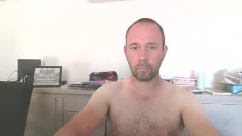 fredodu41 online show from July 6, 3:58 pm
