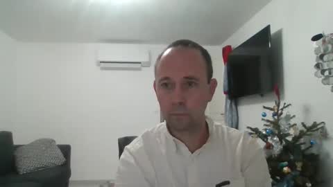 fredodu41 online show from December 2, 5:21 pm