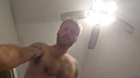 freefallin2222 online show from October 26, 1:23 pm