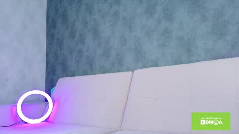 Snapshot of freeheart_ chatting on September 10, 4:24 am Emilia online show from September 10, 4:24 am