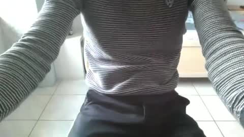 Snapshot of french_666999 chatting on January 8, 12:47 pm French 666999 online show from January 8, 12:47 pm