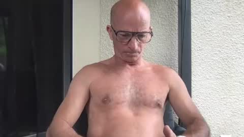 Frenchdaddylove online show from June 12, 10:58 am