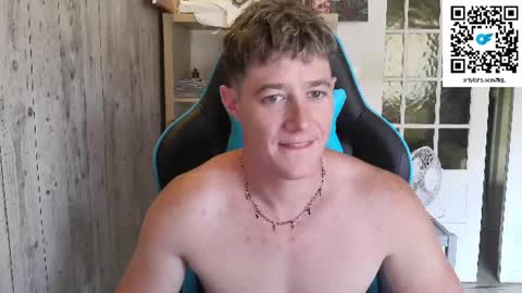 French Horny Bibs online show from June 17, 3:17 pm