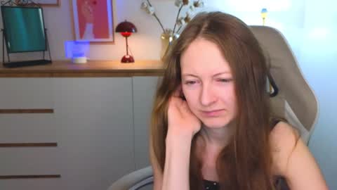 Freya online show from December 11, 4:20 pm