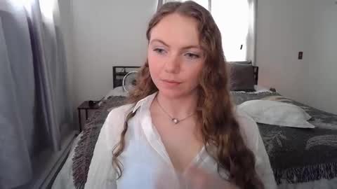 Freya online show from April 3, 9:33 pm