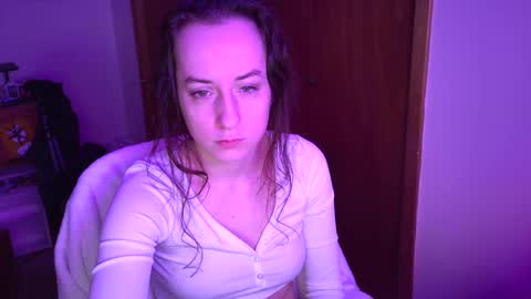 Snapshot of freythegemini chatting on December 19, 9:07 am FreyaTheGemini online show from December 19, 9:07 am