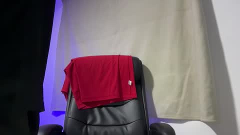 freyva_ online show from January 17, 6:34 am