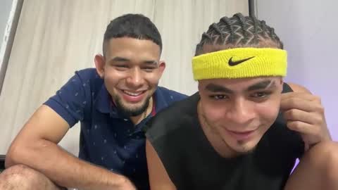 freyva_ online show from April 9, 5:44 am