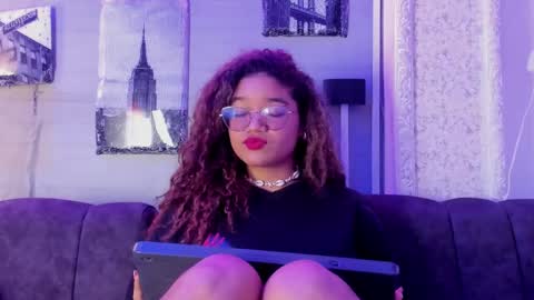 Frezzita online show from November 29, 8:05 pm