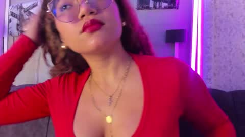 Frezzita online show from November 25, 7:45 pm