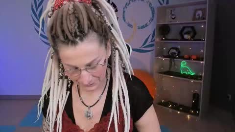 Frida Tander online show from December 21, 5:47 am