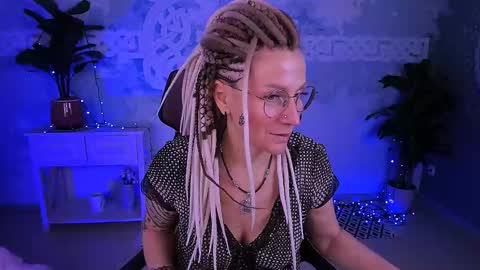 Frida Tander online show from March 13, 5:22 am