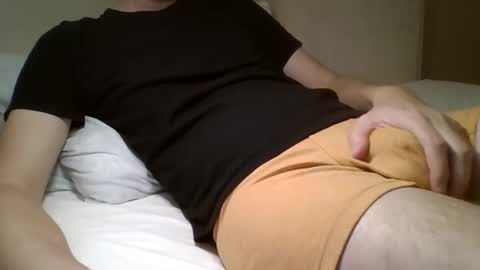 friendly_frank_18 online show from October 31, 1:06 am