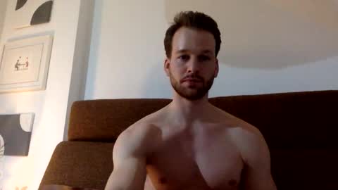 frozenyoga online show from February 11, 10:24 pm