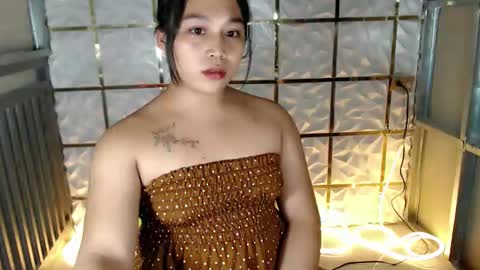 ITS ME CRYSTAL online show from February 17, 2:49 pm