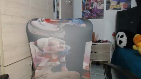 Mia and Gary  online show from December 1, 3:26 am