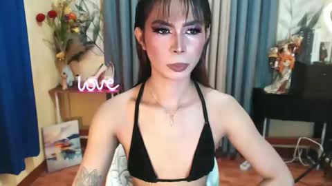 ANGELICA FOX online show from June 8, 10:05 am