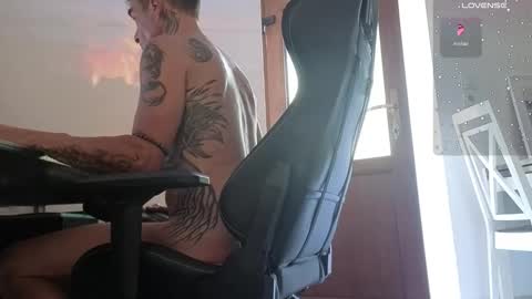 Snapshot of fullartofsex chatting on September 10, 8:37 am FullArtOfSex online show from September 10, 8:37 am