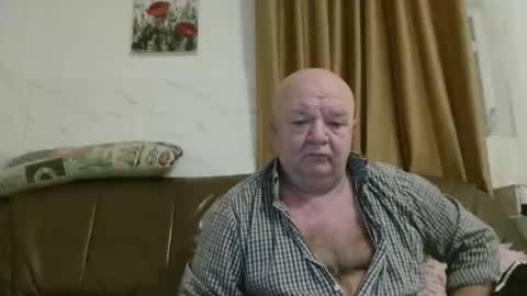 fullballs6 online show from February 3, 3:26 am