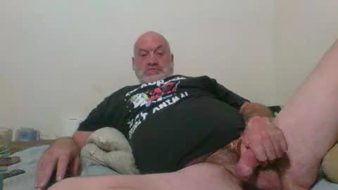 funasphuck1969 online show from February 4, 7:01 am