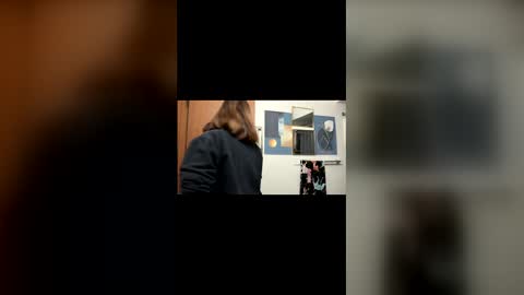 Linnys Palace online show from December 2, 5:22 pm