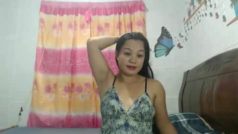 Snapshot of funluvnpinay4u chatting on September 23, 1:32 am MAE online show from September 23, 1:32 am