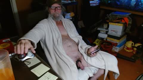 Snapshot of funmike2000 chatting on January 15, 9:56 am mike online show from January 15, 9:56 am