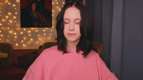 Eva online show from April 4, 3:52 pm